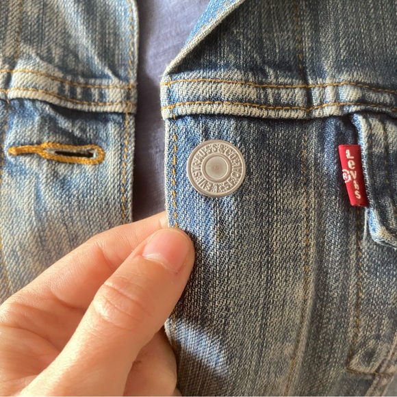 The perfect denim jacket by Levi’s - Picture 3 of 5